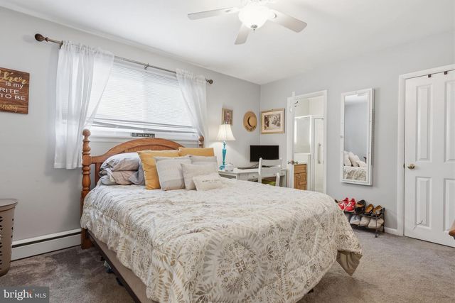 401 RED BARN RD, Willow Grove, PA 19090