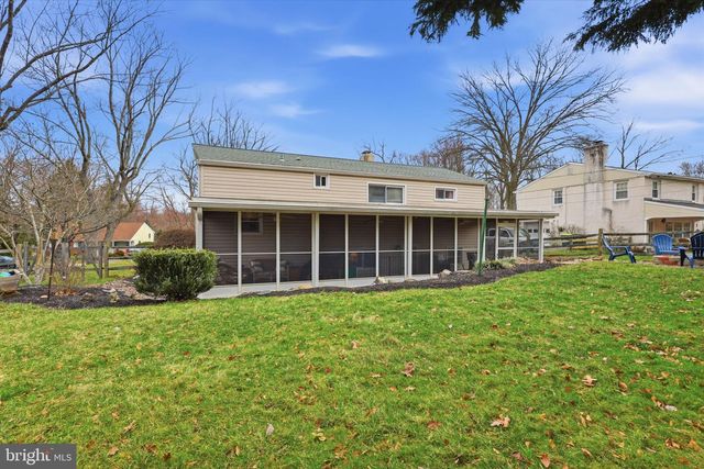 401 RED BARN RD, Willow Grove, PA 19090