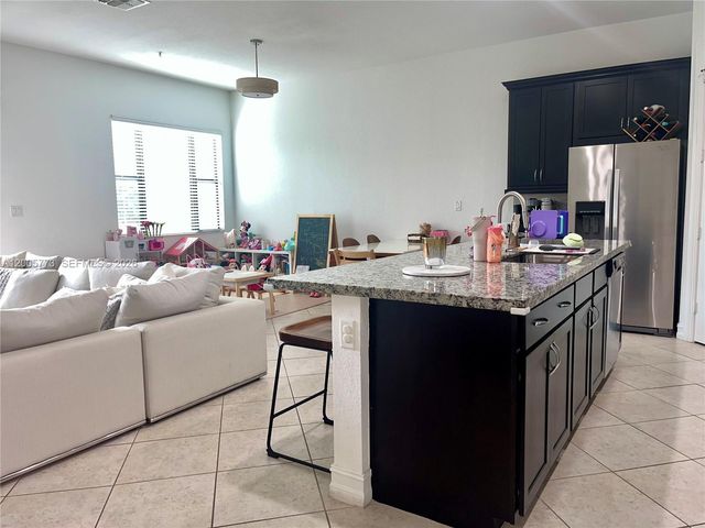 1346 SW 113th Ter 1346, Pembroke Pines, FL 33025