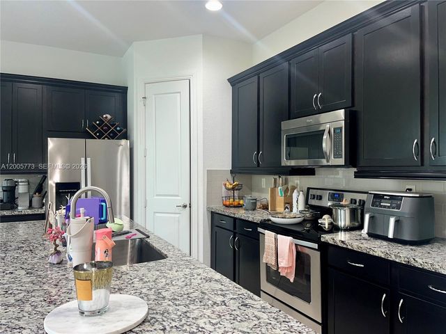 1346 SW 113th Ter 1346, Pembroke Pines, FL 33025