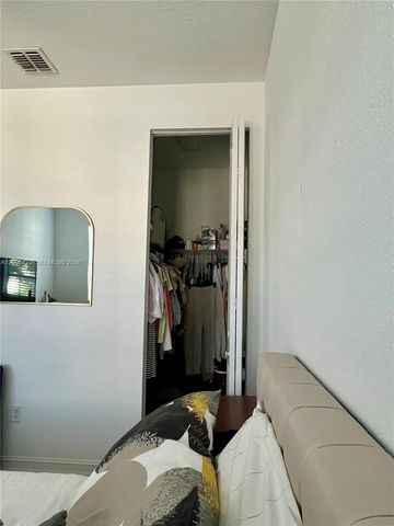 1346 SW 113th Ter 1346, Pembroke Pines, FL 33025