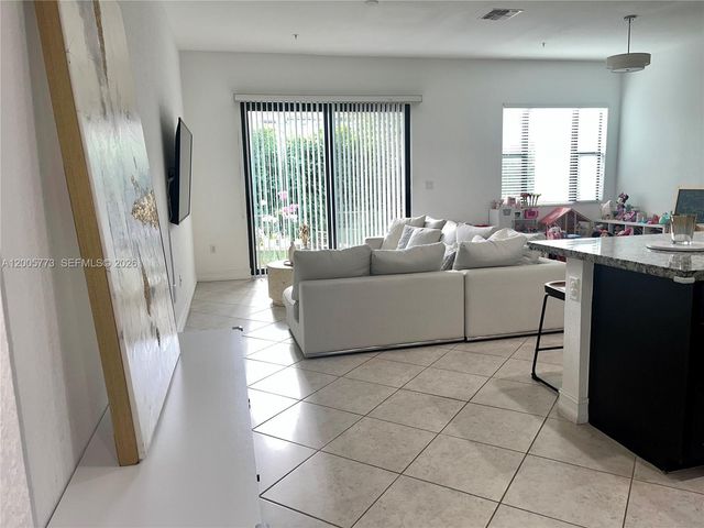 1346 SW 113th Ter 1346, Pembroke Pines, FL 33025