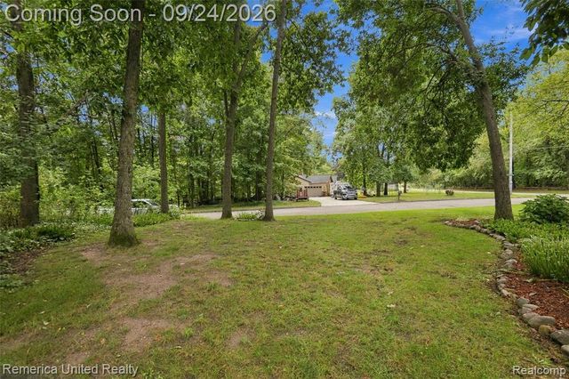 6601 Hemlock Court, Brighton, MI 48116