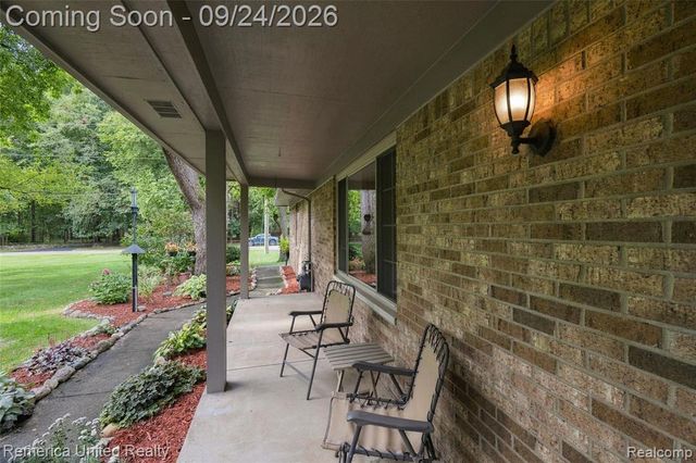 6601 Hemlock Court, Brighton, MI 48116