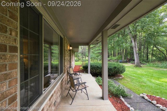 6601 Hemlock Court, Brighton, MI 48116