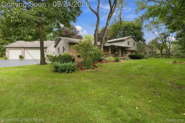 6601 Hemlock Court, Brighton, MI 48116