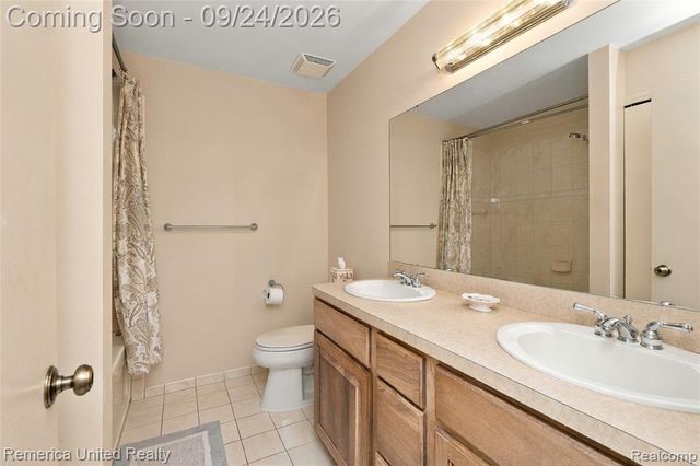 6601 Hemlock Court, Brighton, MI 48116