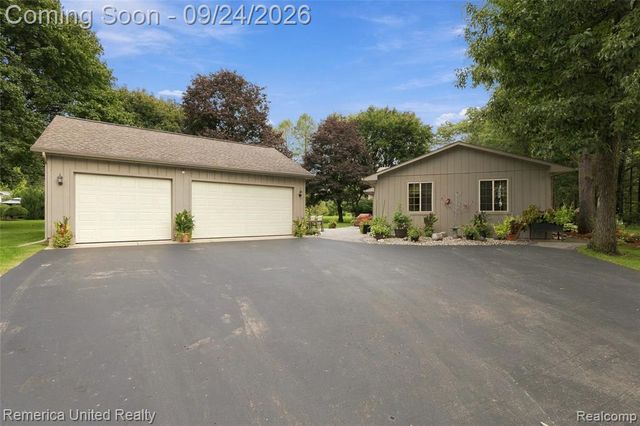 6601 Hemlock Court, Brighton, MI 48116