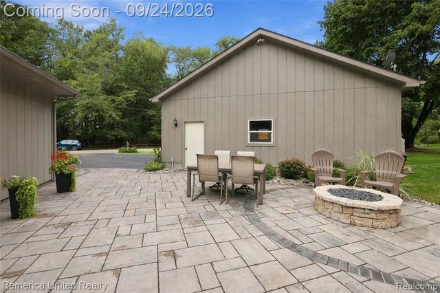 6601 Hemlock Court, Brighton, MI 48116