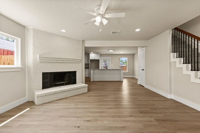 4732 Moss Rose Drive, Fort Worth, TX 76137