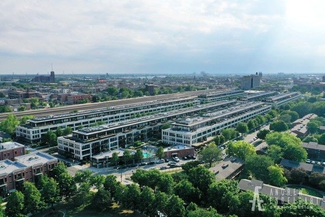 1071 W 15TH Street 314, Chicago, IL 60608