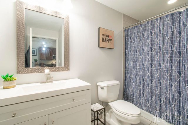 1071 W 15TH Street 314, Chicago, IL 60608