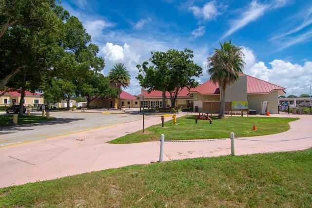 908 Oleander Circle, Sebastian, FL 32976