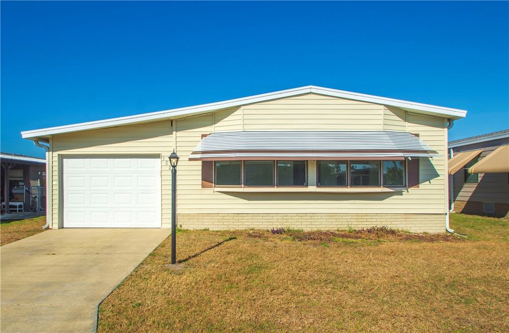 908 Oleander Circle, Sebastian, FL 32976