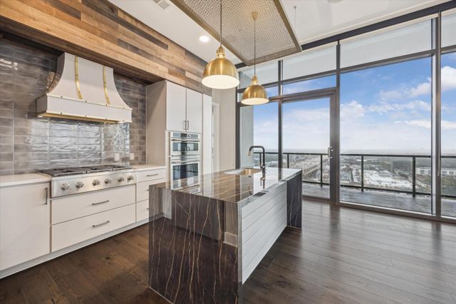 9757 Katy Freeway 2501, Houston, TX 77024