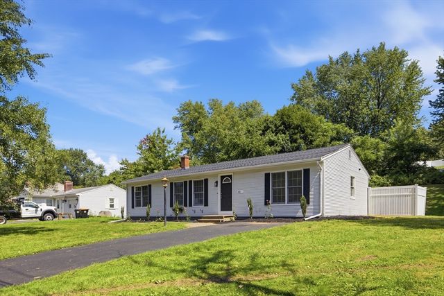 48 Westbrook Rd, South Hadley, MA 01075