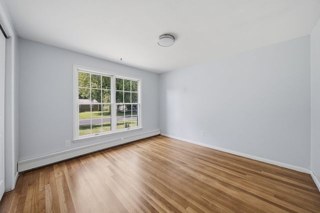 48 Westbrook Rd, South Hadley, MA 01075