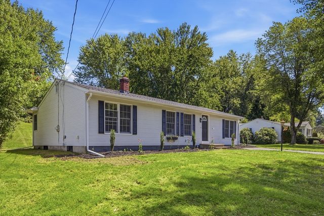 48 Westbrook Rd, South Hadley, MA 01075