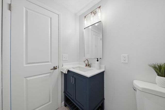 48 Westbrook Rd, South Hadley, MA 01075