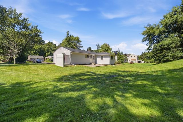 48 Westbrook Rd, South Hadley, MA 01075