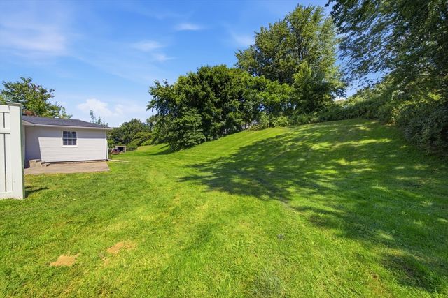 48 Westbrook Rd, South Hadley, MA 01075