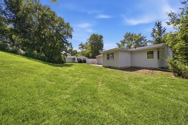 48 Westbrook Rd, South Hadley, MA 01075