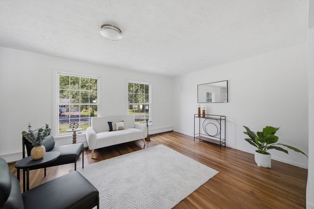 48 Westbrook Rd, South Hadley, MA 01075