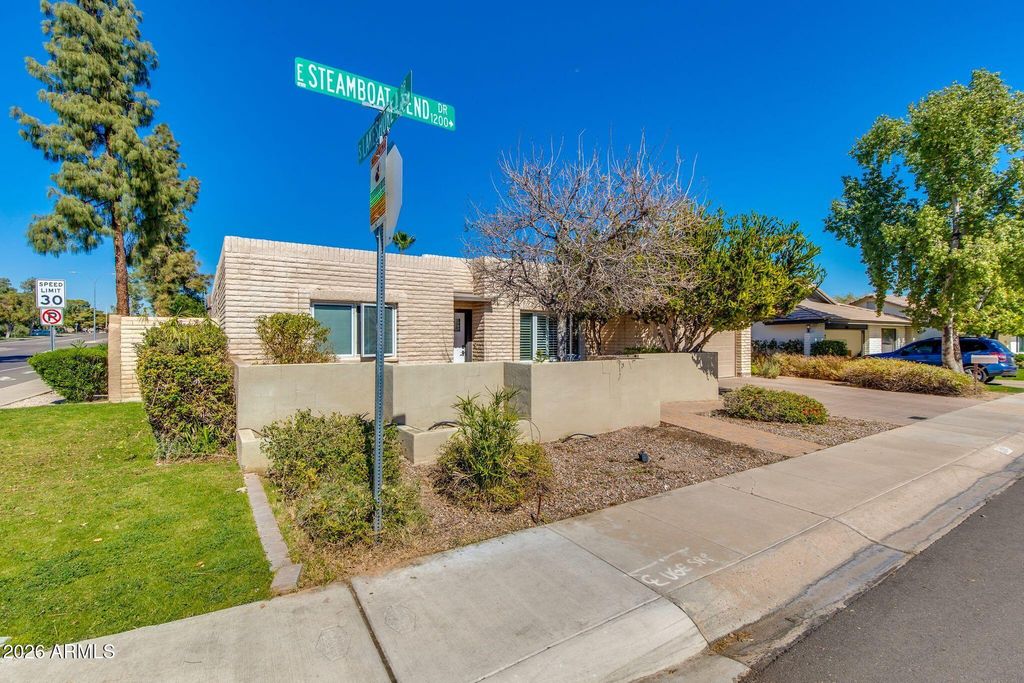 1204 E STEAMBOAT BEND Drive, Tempe, AZ 85283 — photo 3