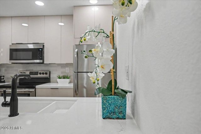 1432 W EMERALD Avenue 751, Mesa, AZ 85202