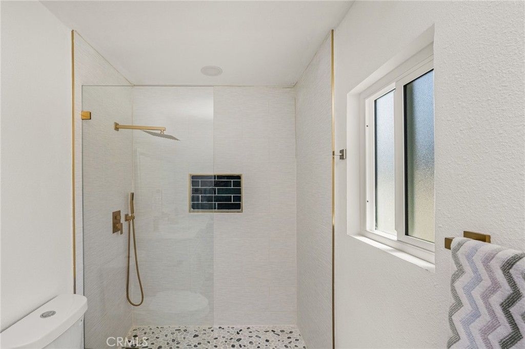 Image 17 of property listing at 326 S Clementine, Anaheim, CA 92805