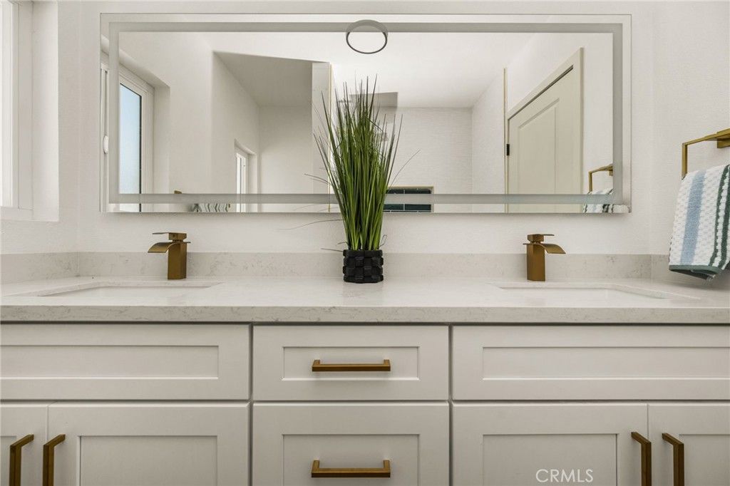 Image 27 of property listing at 326 S Clementine, Anaheim, CA 92805