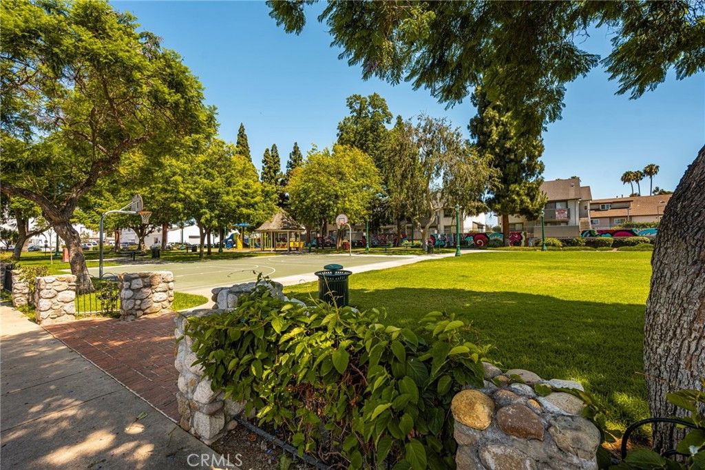 Image 38 of property listing at 326 S Clementine, Anaheim, CA 92805