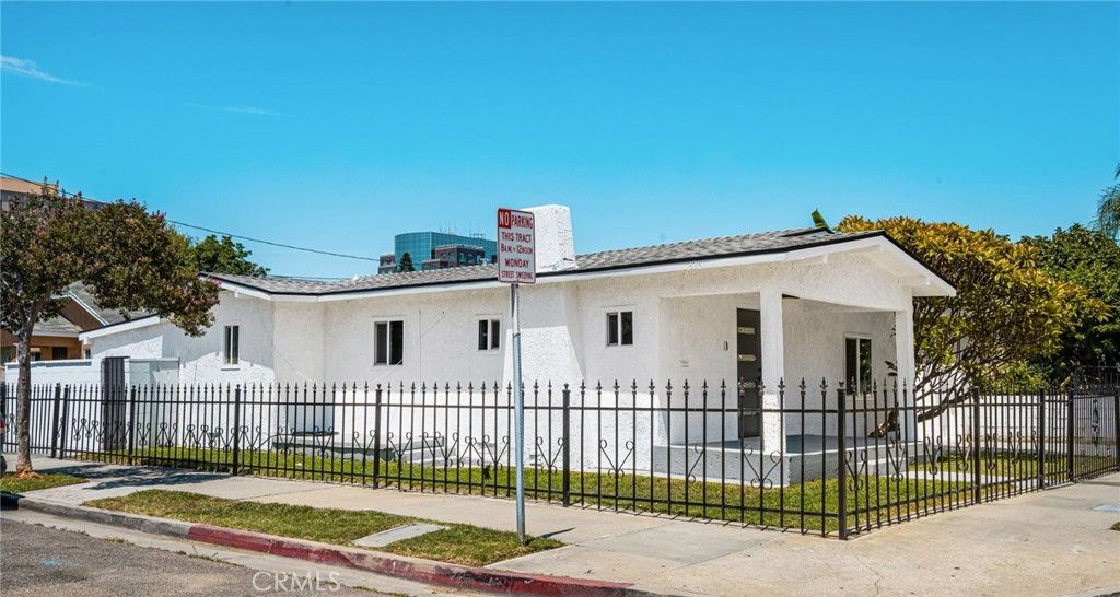 Image 39 of property listing at 326 S Clementine, Anaheim, CA 92805