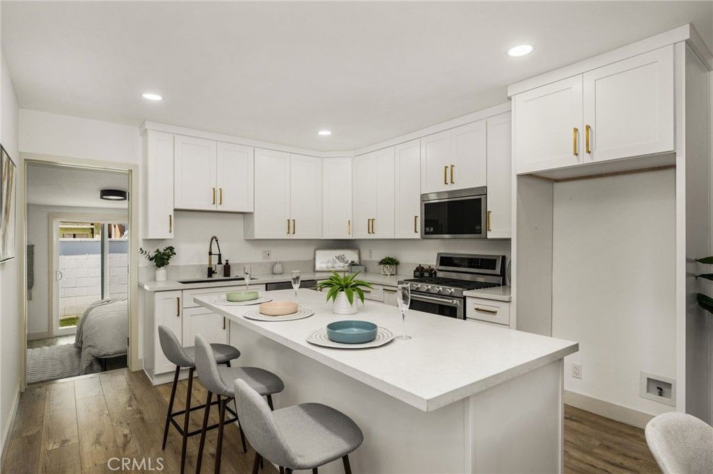 Image 5 of property listing at 326 S Clementine, Anaheim, CA 92805