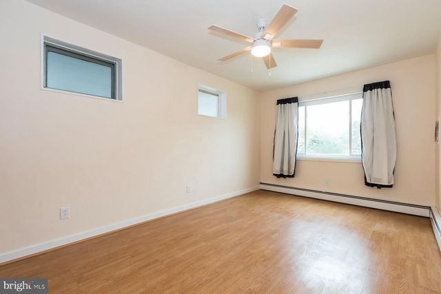 525 W EVESHAM RD, Runnemede, NJ 08078