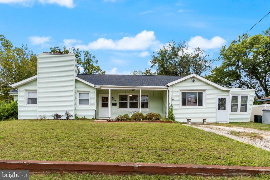 525 W EVESHAM RD, Runnemede, NJ 08078