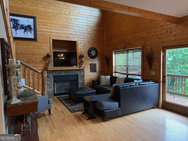 57 Yellow Rock Road, Cleveland, GA 30528