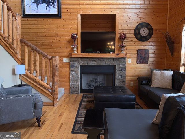 57 Yellow Rock Road, Cleveland, GA 30528