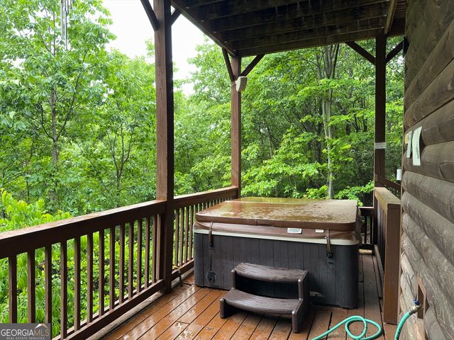 57 Yellow Rock Road, Cleveland, GA 30528