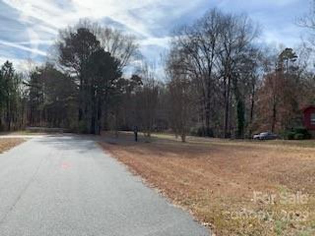 2835 Alexander Road, Charlotte, NC 28262