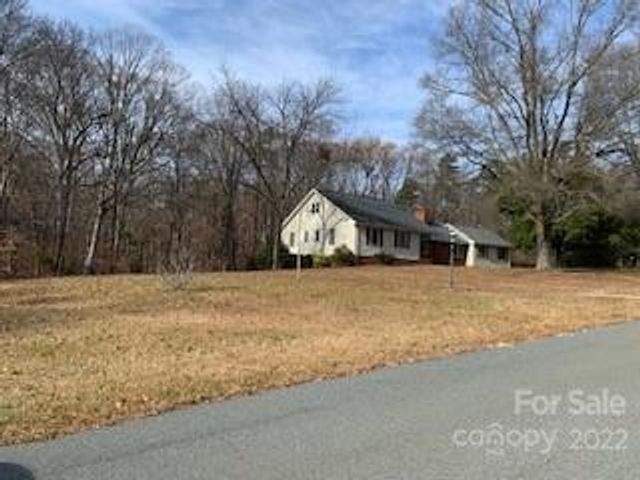 2835 Alexander Road, Charlotte, NC 28262