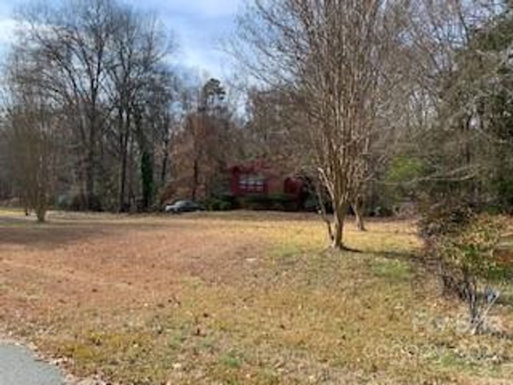 2835 Alexander Road, Charlotte, NC 28262