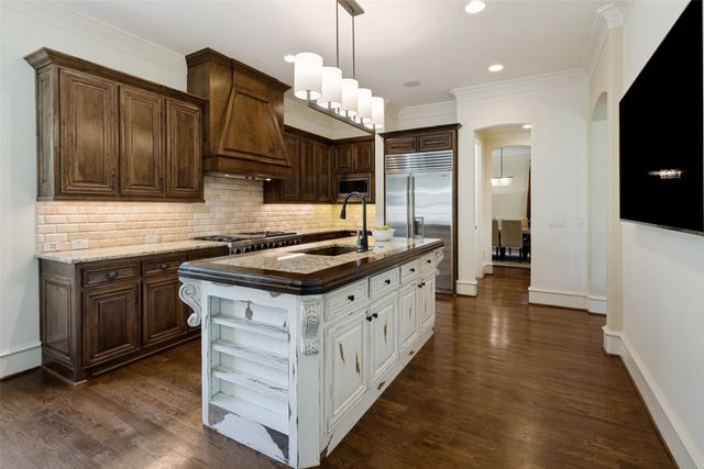 10630 Royal Springs Drive, Dallas, TX 75229