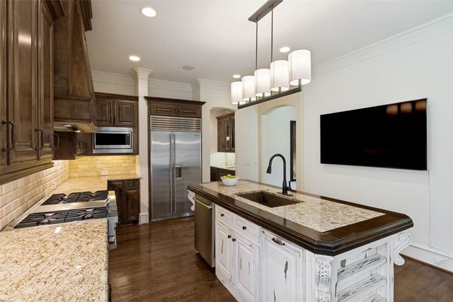 10630 Royal Springs Drive, Dallas, TX 75229