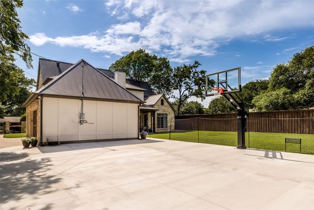 10630 Royal Springs Drive, Dallas, TX 75229