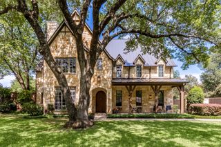 10630 Royal Springs Drive, Dallas, TX 75229