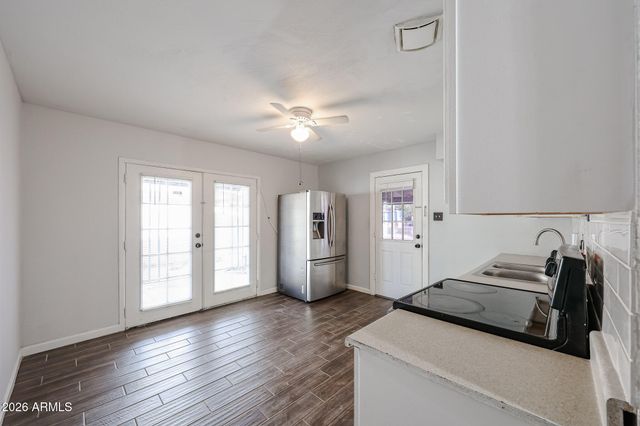 7616 W MITCHELL Drive, Phoenix, AZ 85033