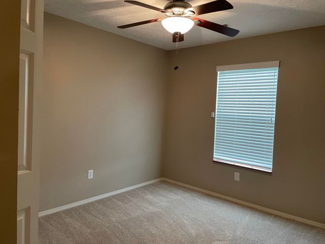 901 S Timber Ridge Drive, Nixa, MO 65714