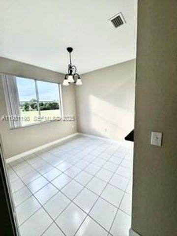 17820 NW 73rd Ave 208-1, Hialeah, FL 33015