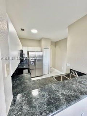 17820 NW 73rd Ave 208-1, Hialeah, FL 33015